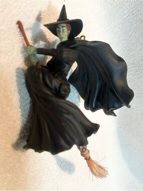 Hallmark Keepsake Ornament 2009 Wicked Witch of the West Wizard Of Oz